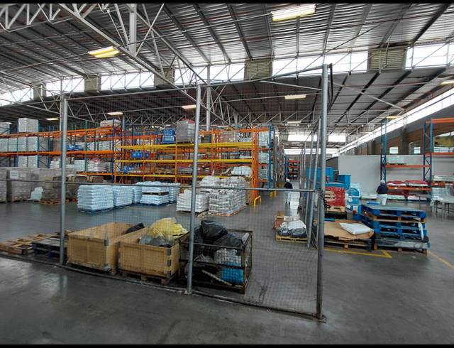 7,838M² WAREHOUSE TO LET IN CLAYVILLE